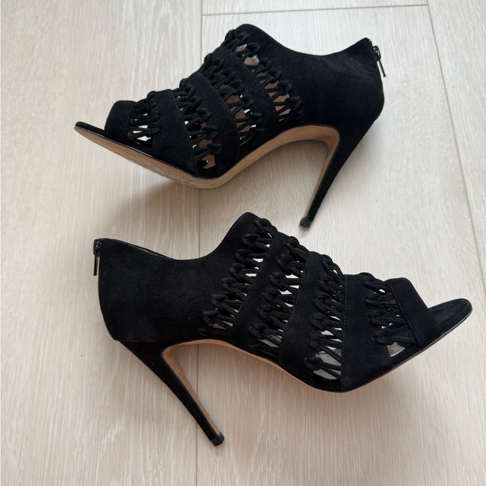 Manolo Blahnik Black Suede High Heels Ankle Booties